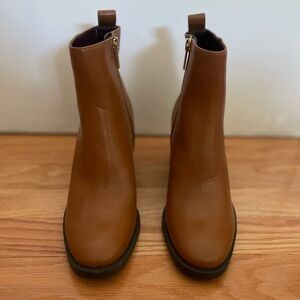 Tommy Hilfiger Brown Ankle Boot, Size 6M